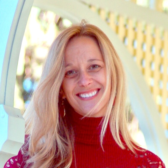 Meet your Posher, Heather - Picture 1 of 1